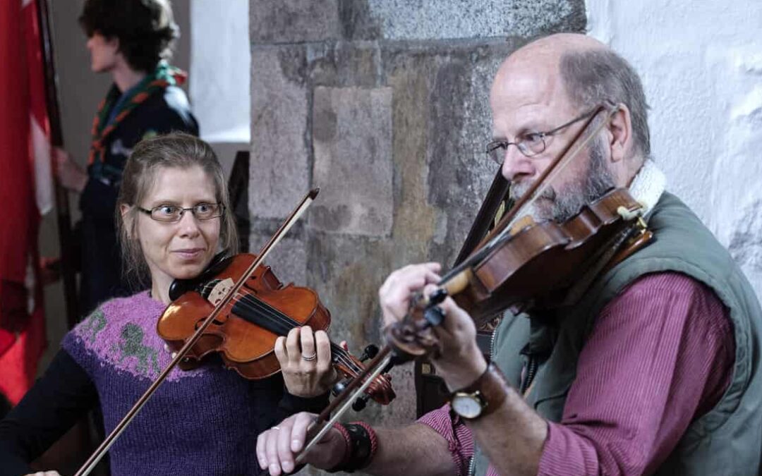 Høstgudstjeneste med Spillefolk